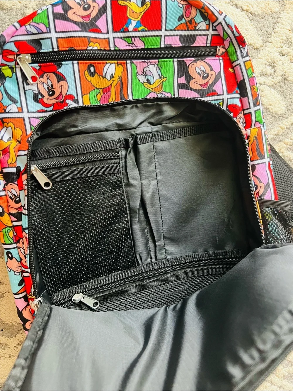 NWT❤️Disneyland Resort Minnie Mouse Friends Large Backpack— White/Black/Red